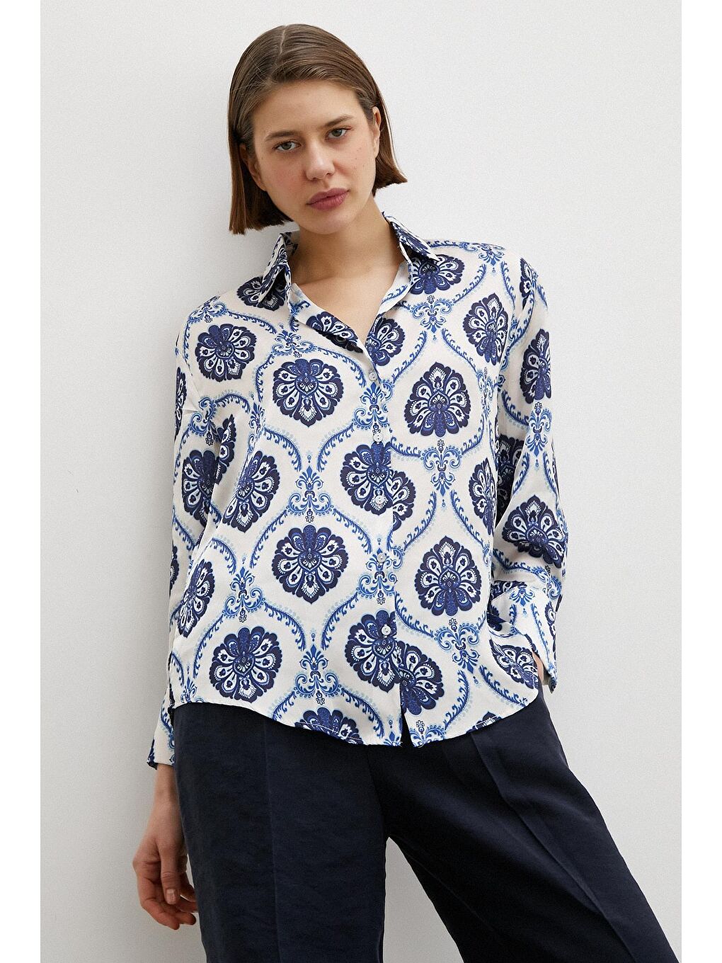 Lacivert V Yaka Şal Desen Gömlek-2