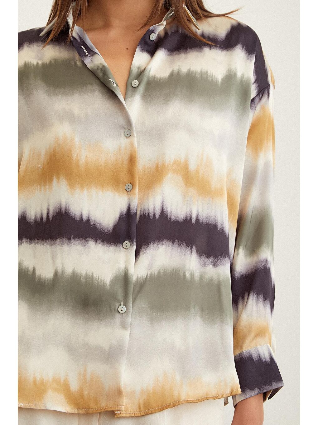 Haki Sulu Boya Desenli Gömlek-2