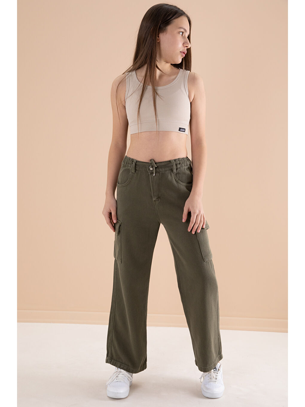 Haki Geniş Paça Beli Bağcıklı Kız Çocuk Kargo Cepli Jean Pantolon 20134-4