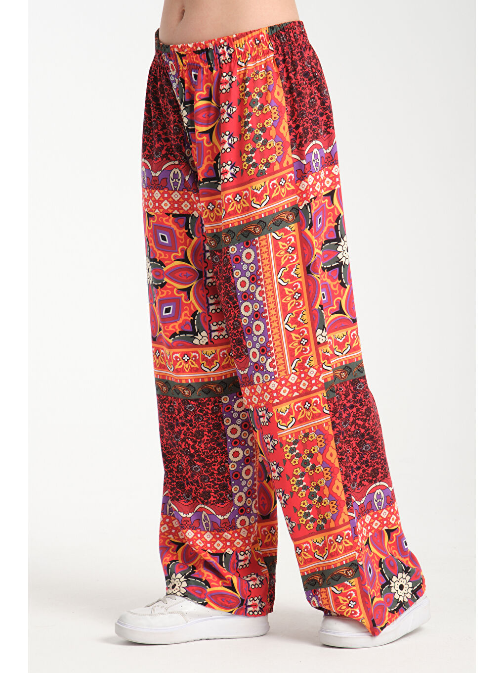 Kırmızı Kadın Desenli Dökümlü Viskon Pantolon 1072-2