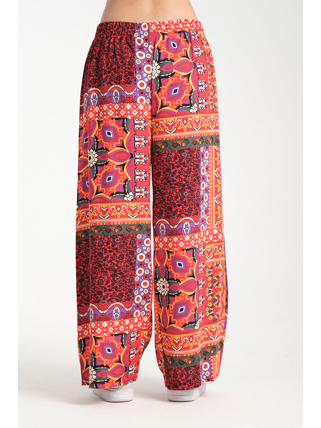 Kırmızı Kadın Desenli Dökümlü Viskon Pantolon 1072-3