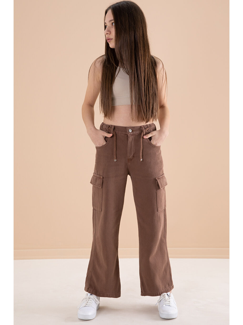 Kahverengi Geniş Paça Beli Bağcıklı Kız Çocuk Kargo Cepli Jean Pantolon 20135-1