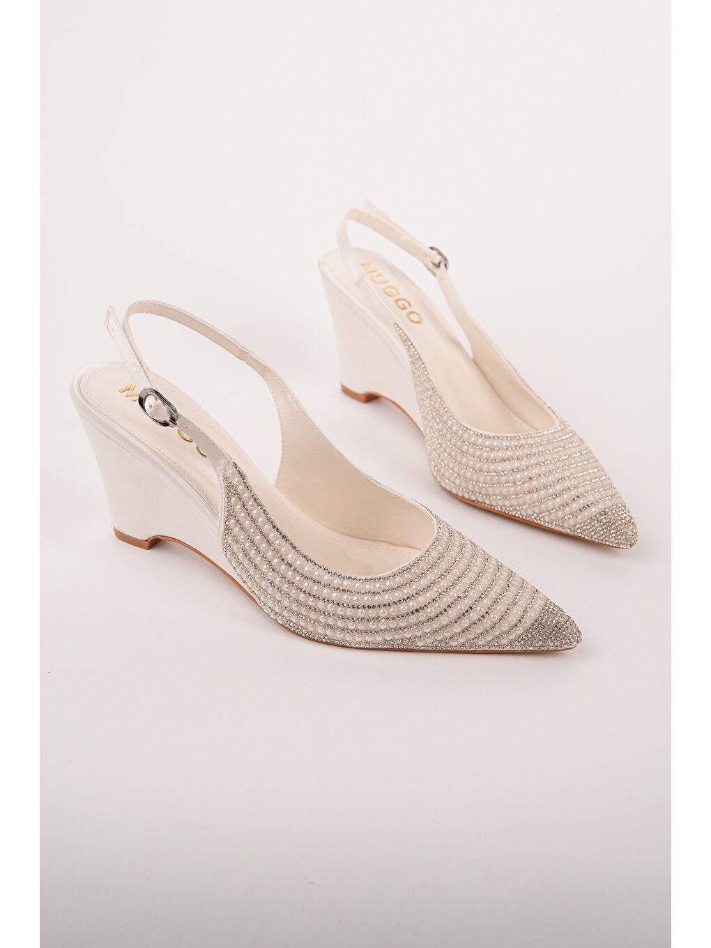 Beyaz TİERA Taş ve İnci İşlemeli Sivri Burun Arkası Açık Kadın Dolgu Topuklu Abiye Ayakkabı-1