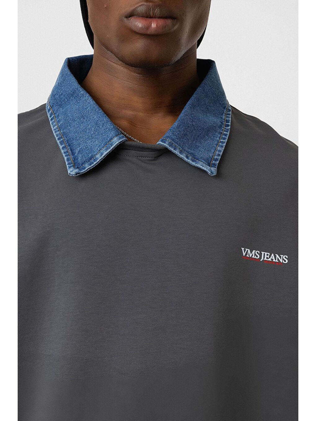 Gri Polo Yaka Yazı Detaylı Oversize Tişört Füme-4