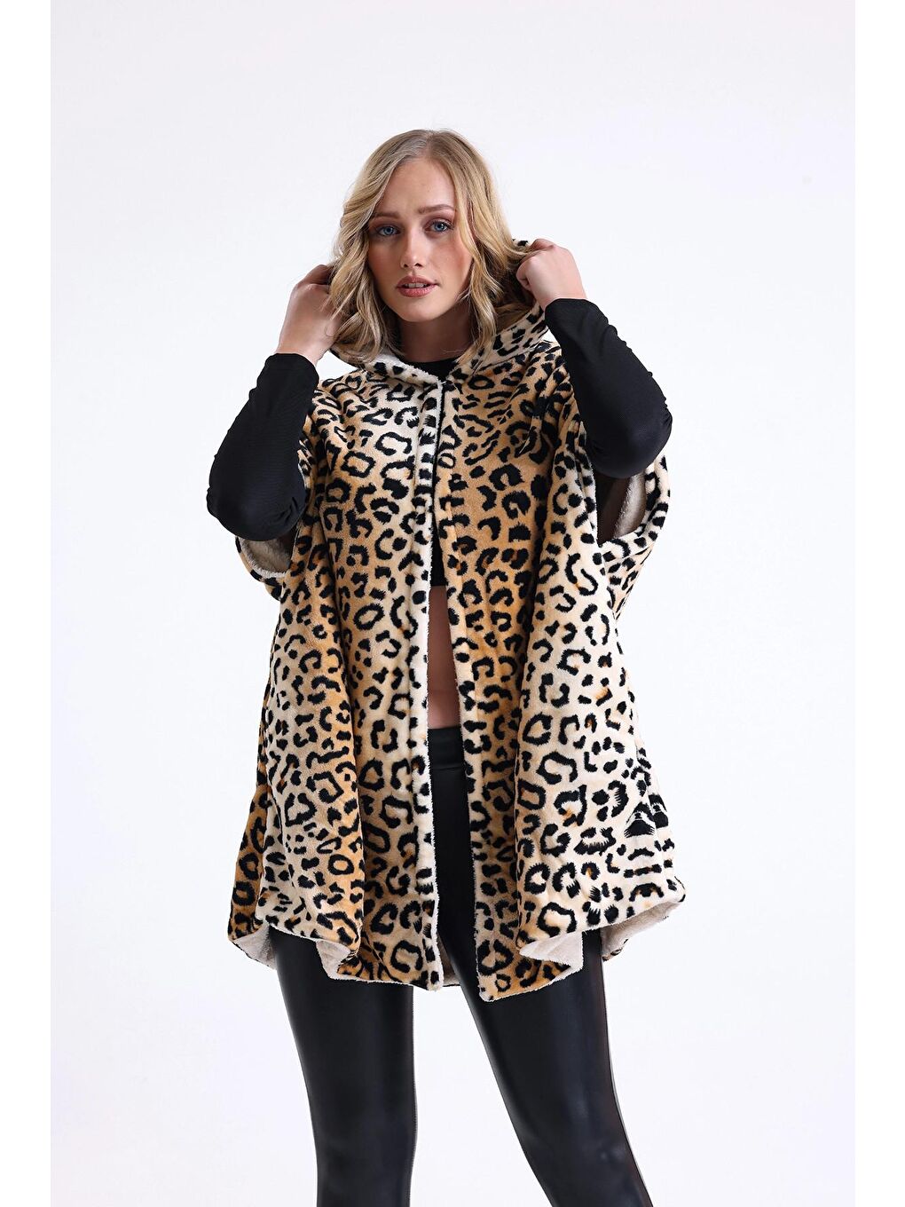 Karışık Uzun Kesim Leopar Desenli Kapüşonlu Suni Kürk Panço Yelek 007-AYSU-3