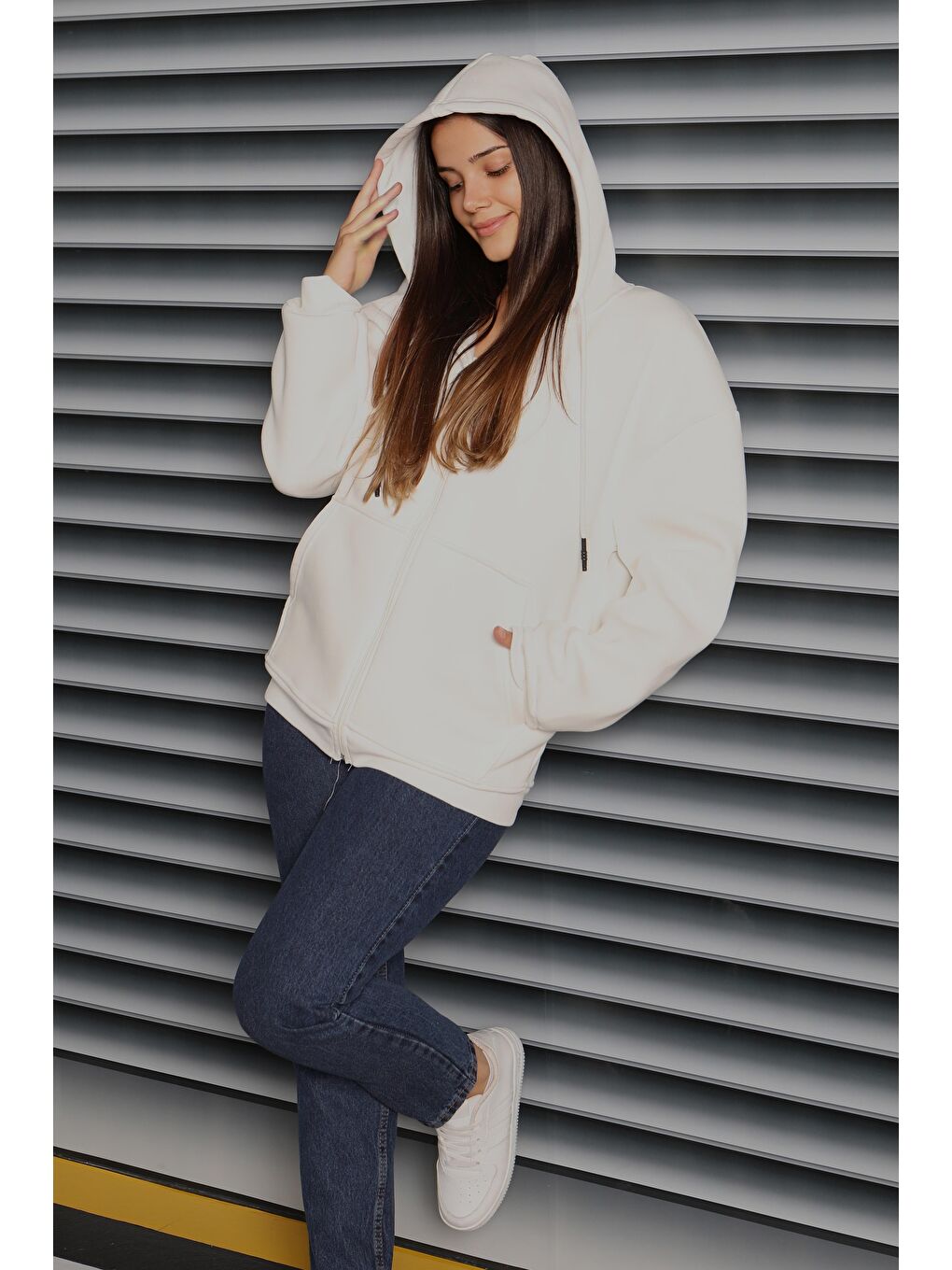 Kanguru Cepli Fermuarlı Şardonlu Üç İplik Sweat Beyaz - 27802-BEYAZ-2