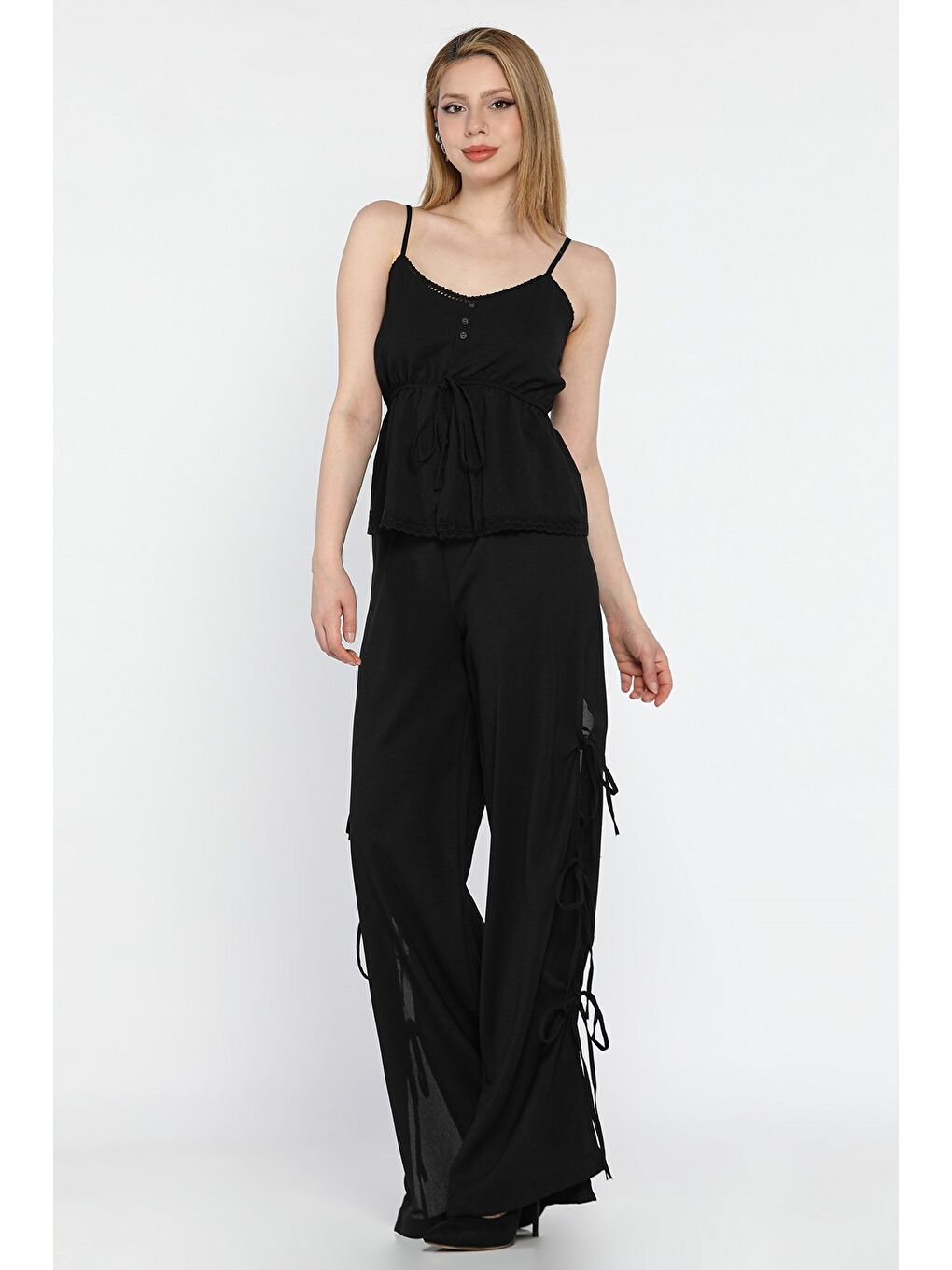 Siyah İp Askılı Bel Lastikli Bluz Pantolon İkili Takım-1