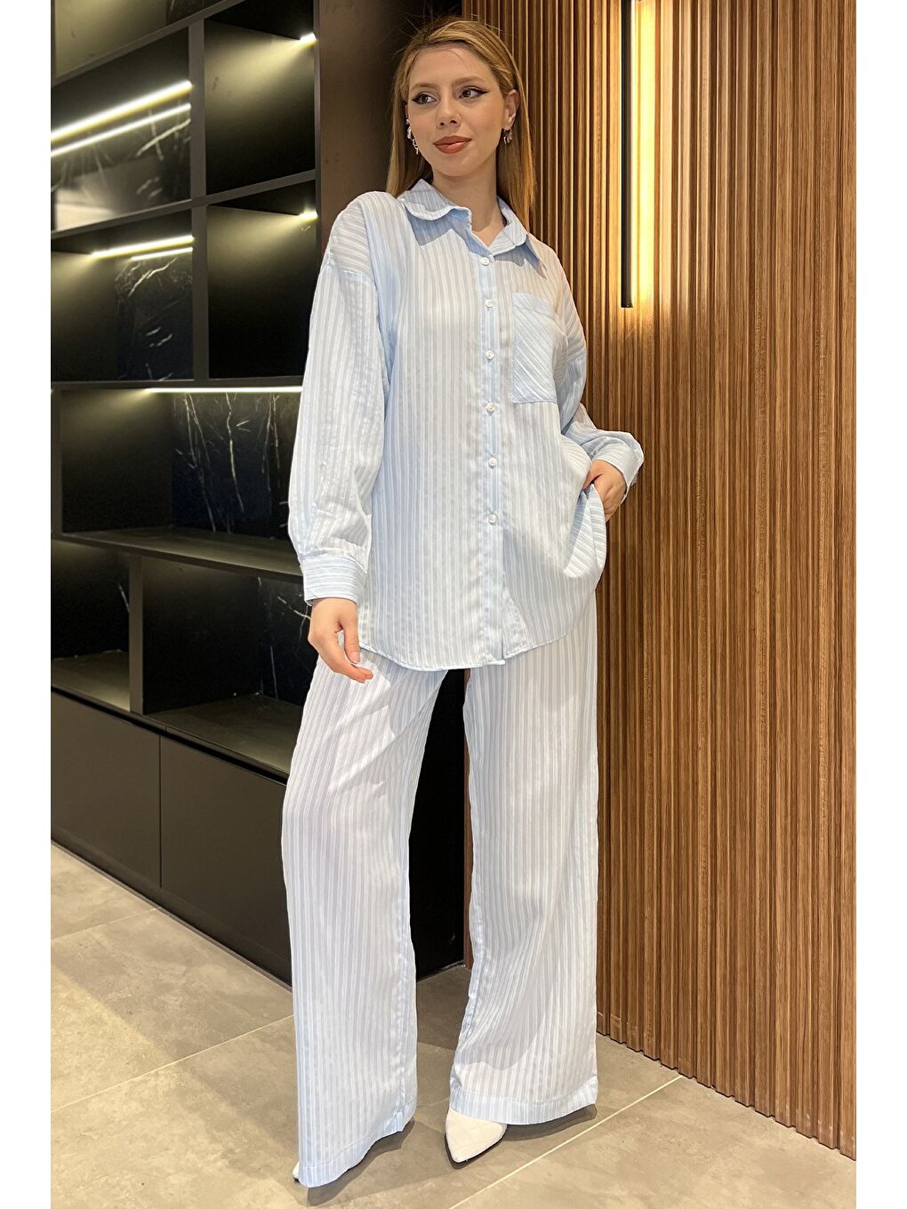 Mavi Kadın Çizgi Desenli Gömlek Pantolon İkili Takım