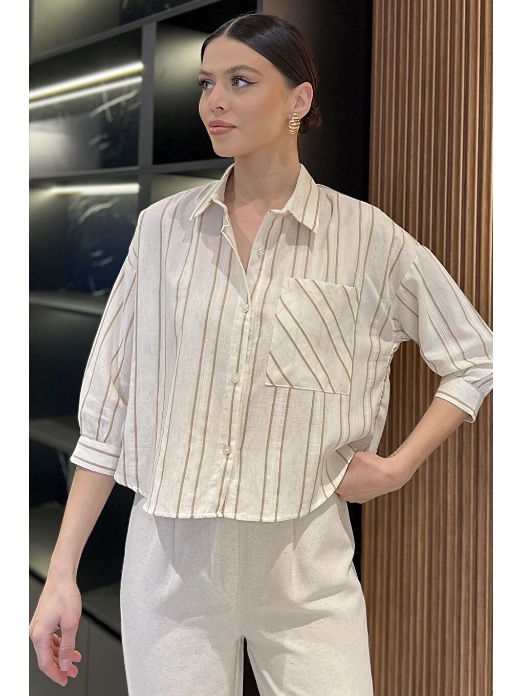 Ekru Çizgili Cepli Kadın Keten Gömlek-1