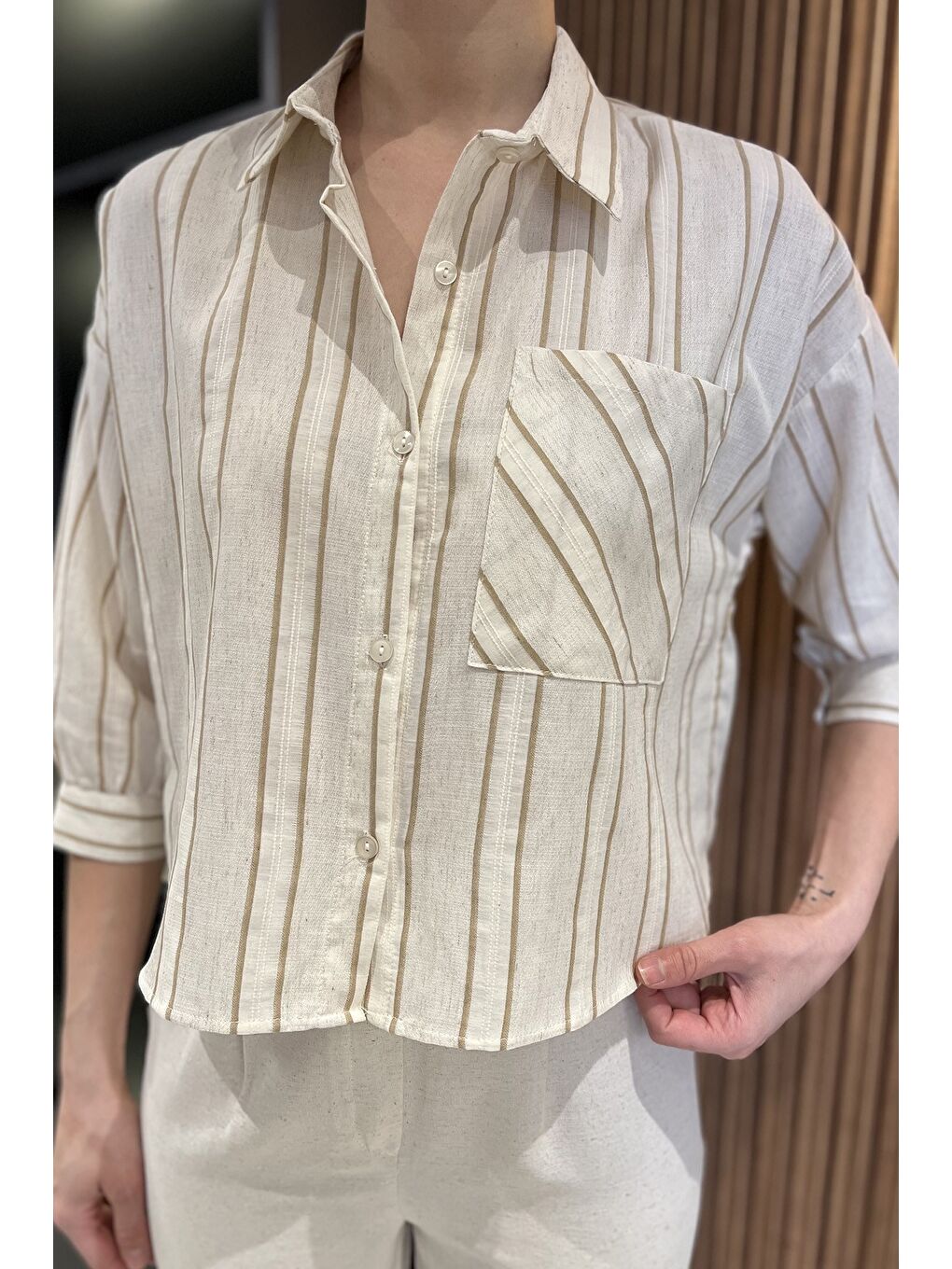 Ekru Çizgili Cepli Kadın Keten Gömlek-3