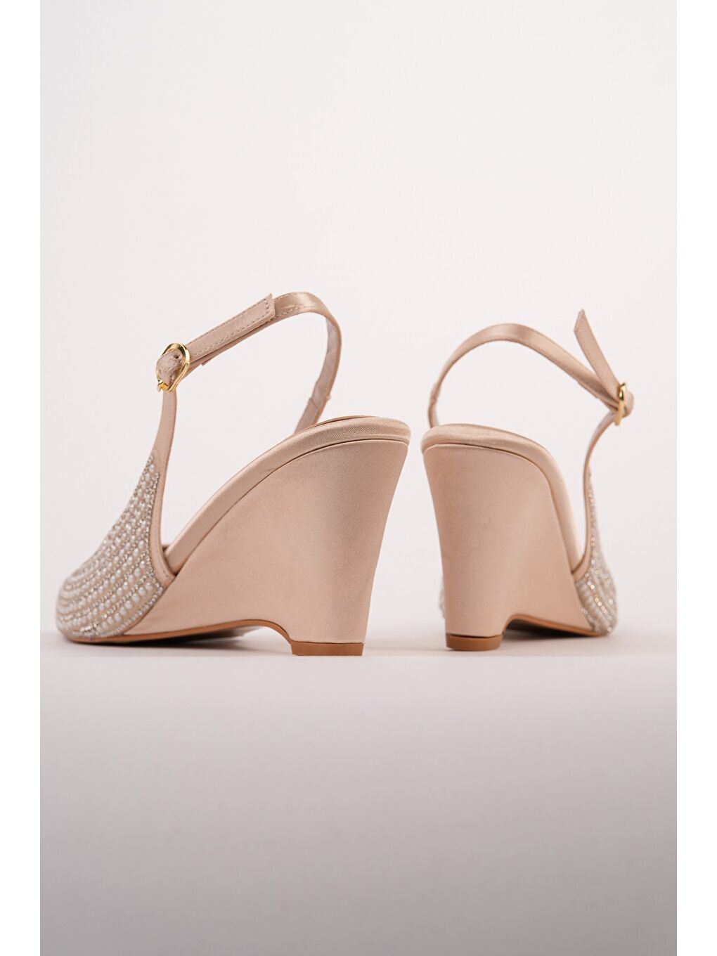 Sarı TİERA Taş ve İnci İşlemeli Sivri Burun Arkası Açık Kadın Dolgu Topuklu Abiye Ayakkabı-4