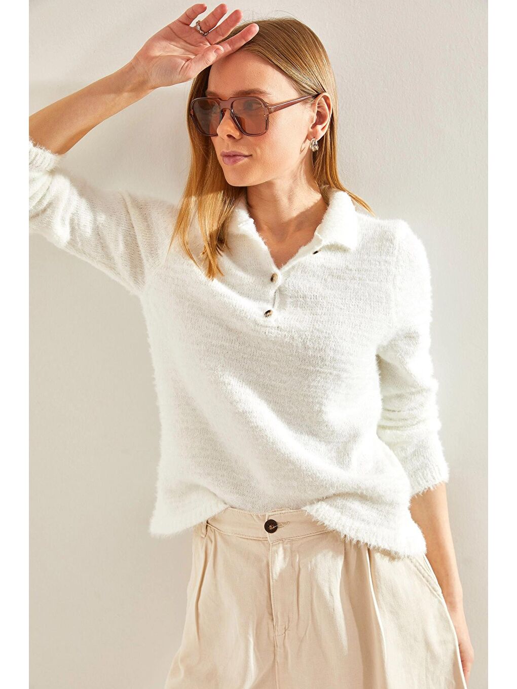 Ekru Kadın Uzun Kolu Hakim Yaka Triko Kazak-4