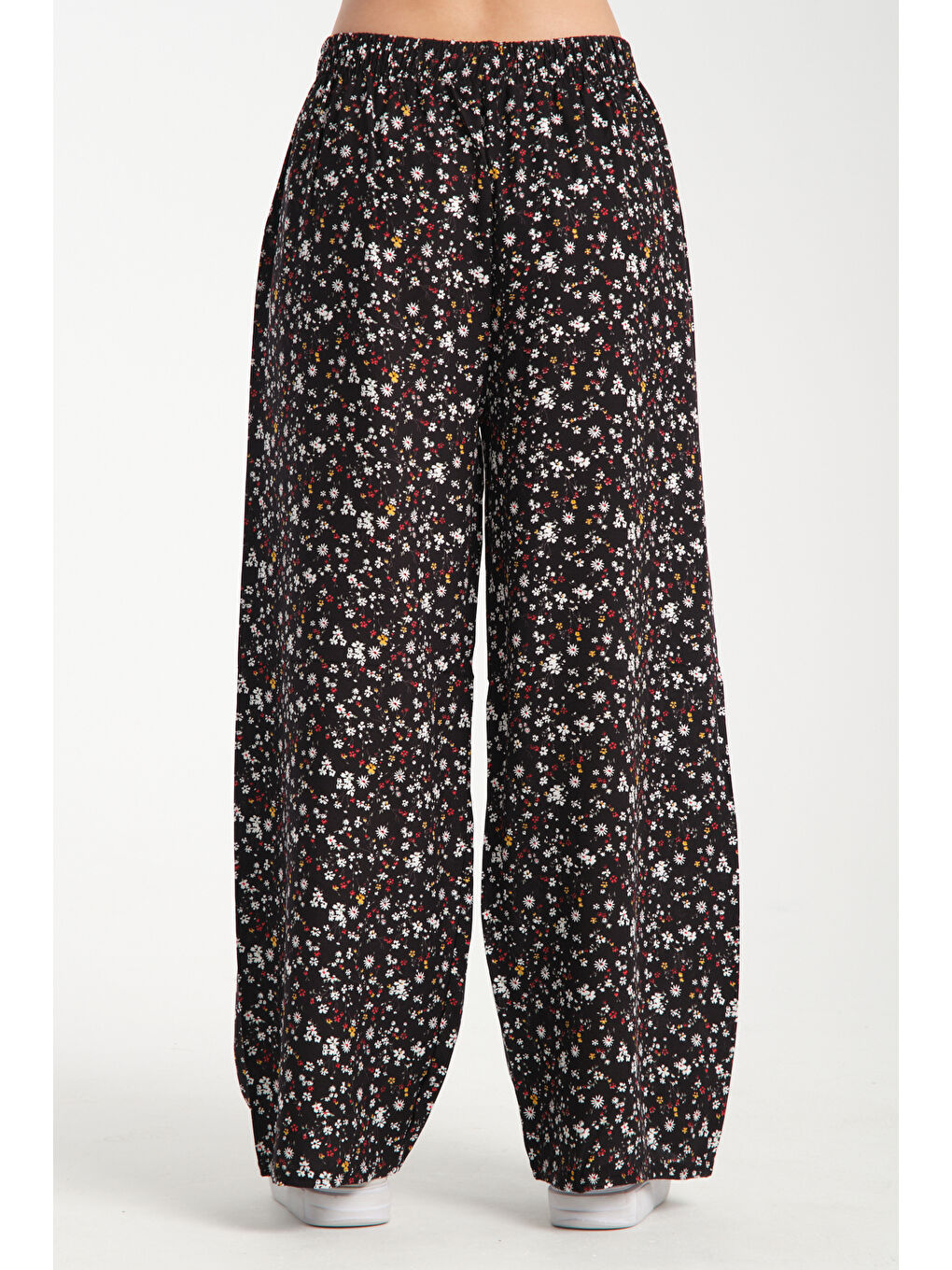 Siyah Kadın Desenli Dökümlü Viskon Pantolon 1078-3