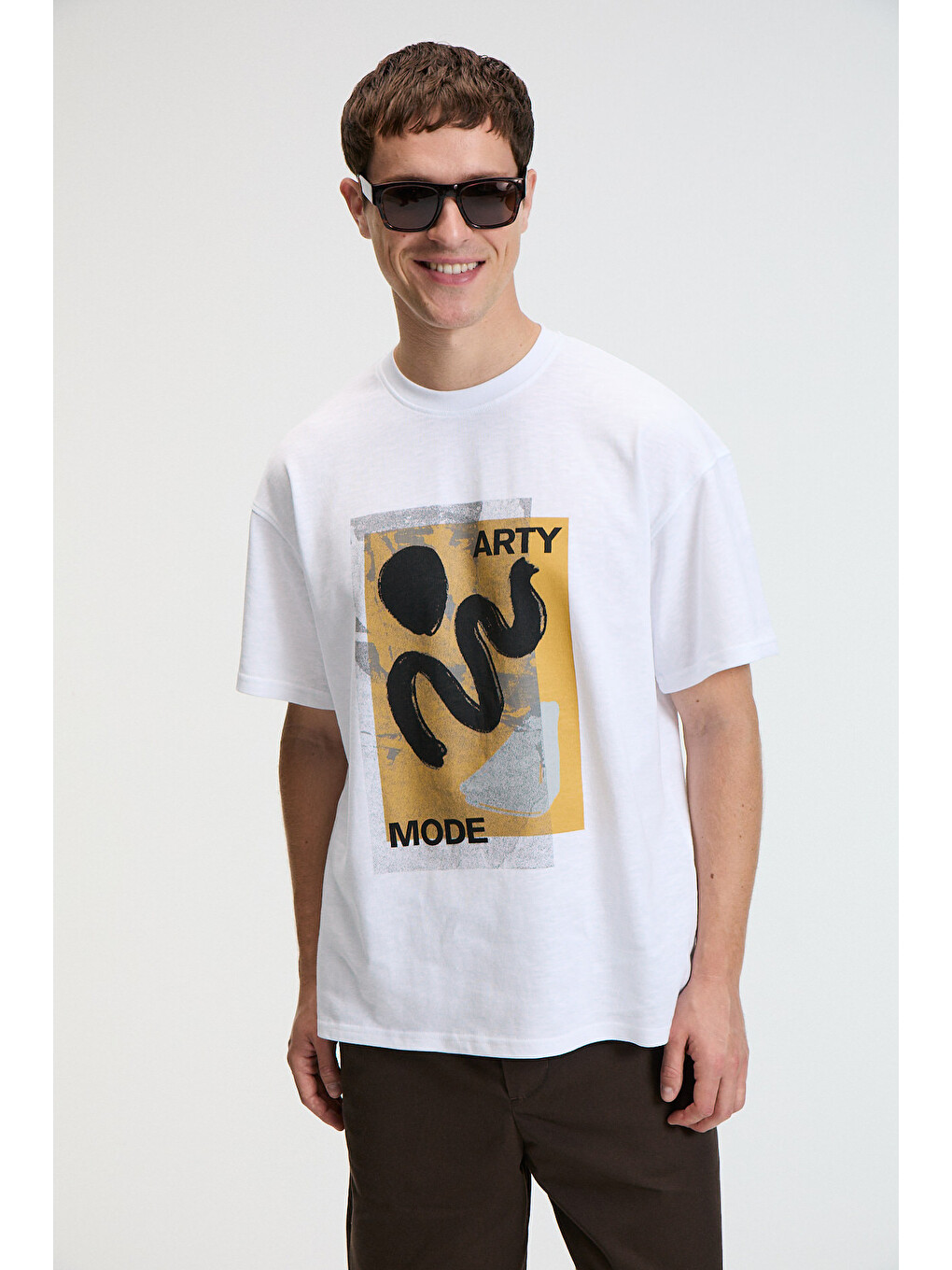 Vıbe Erkek %100 Pamuk Oversıze Fit Baskılı Kısa Kollu Yuvarlak Yakalı Beyaz T-shirt