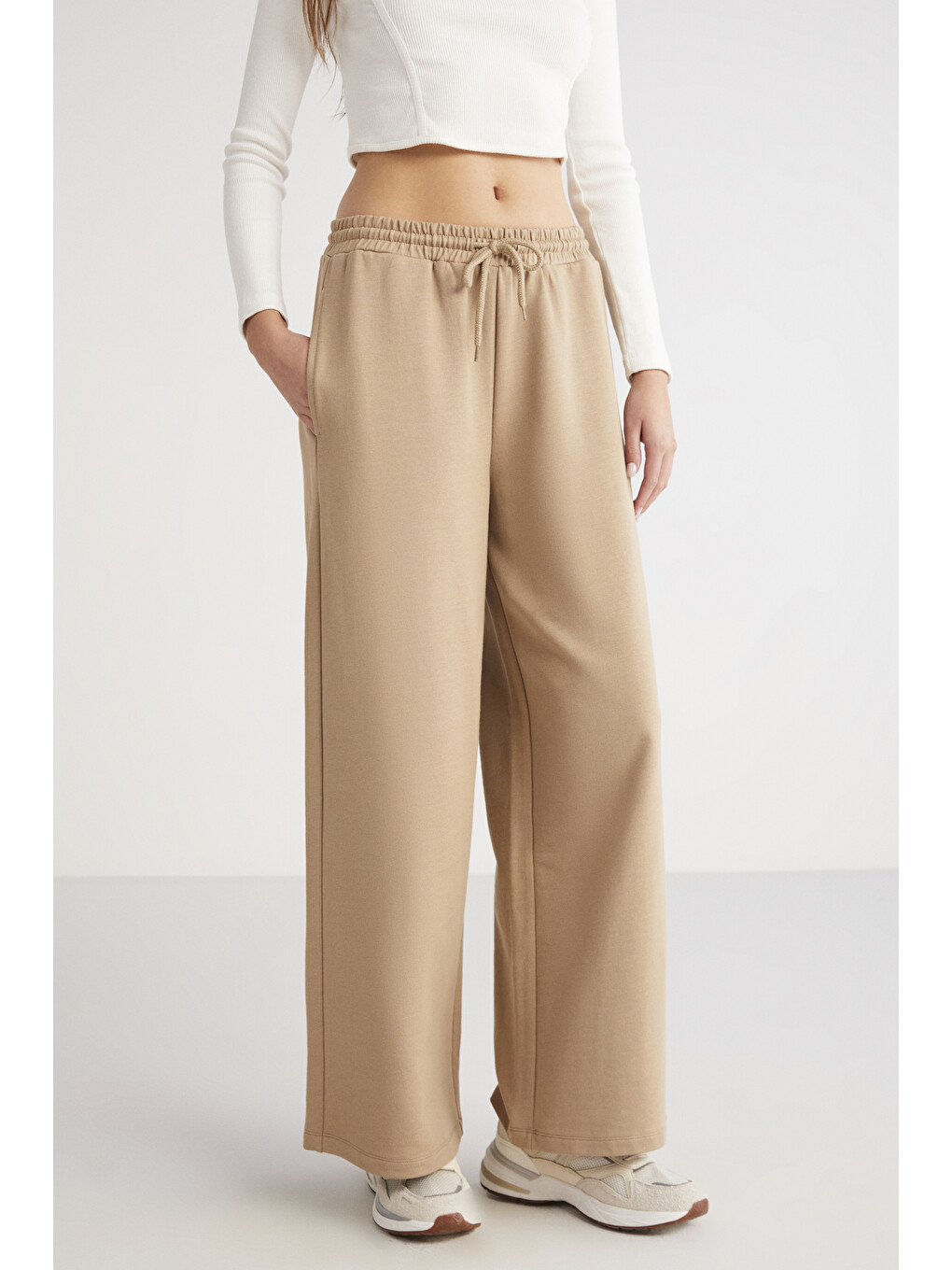Loreleı Kadın Oversize Fit Bol Kesim Içi Polarsız Beli Lastikli Flare Bej Eşofman Altı-3