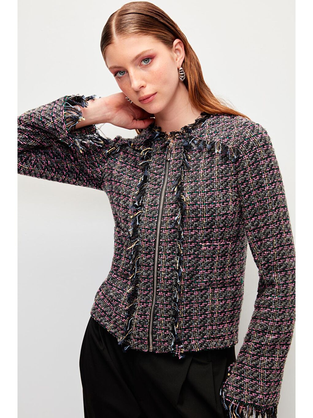 Siyah Uzun Kollu Tüvit Fermuarlı  Ceket