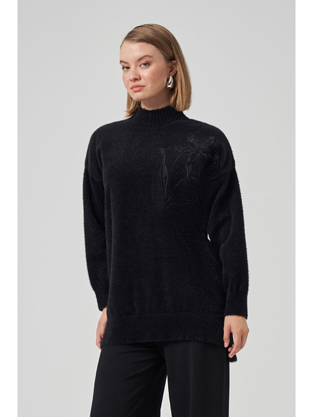 Nakış Detay Angora Kazak 7004 Siyah-1