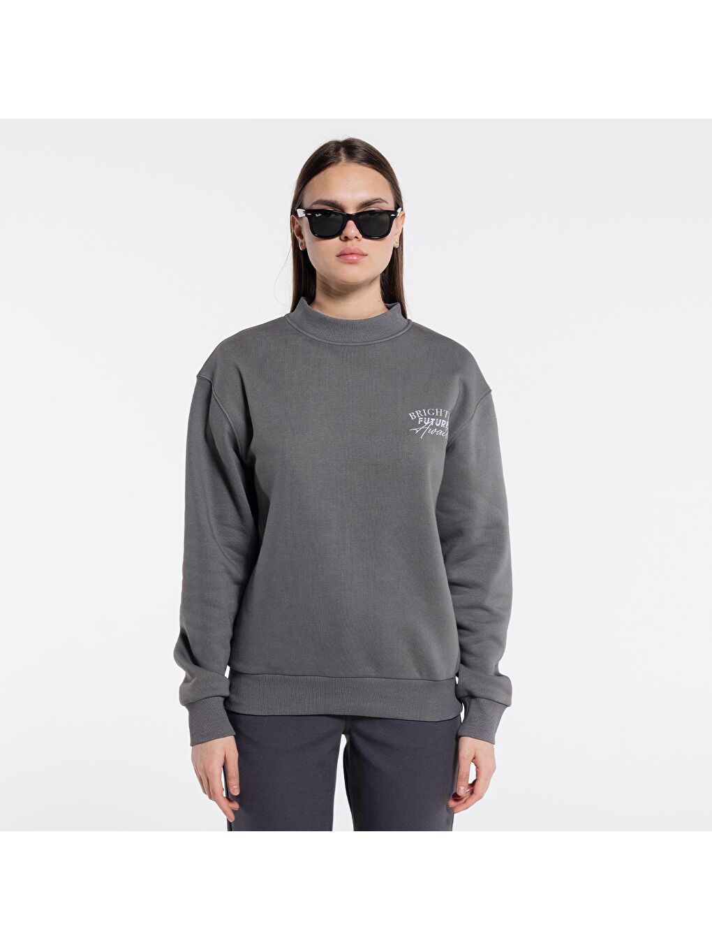 Kadın Koyu Gri Bisiklet Yaka Ekstra Oversize Sweatshirt - 3 İplik