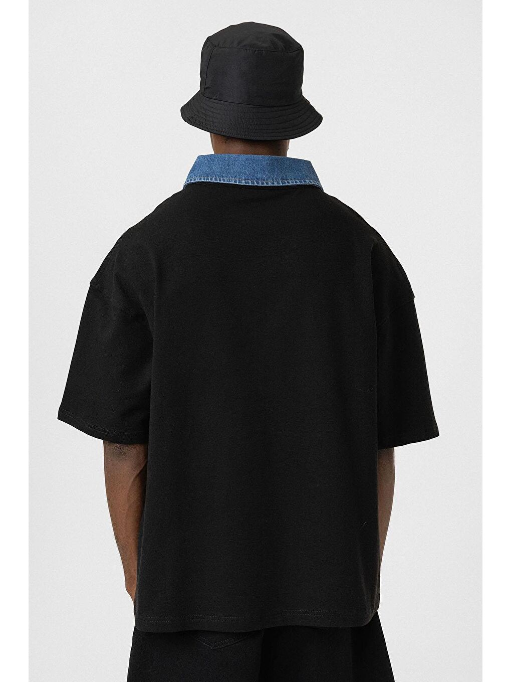 Polo Yaka Yazı Detaylı Oversize Tişört Siyah-4