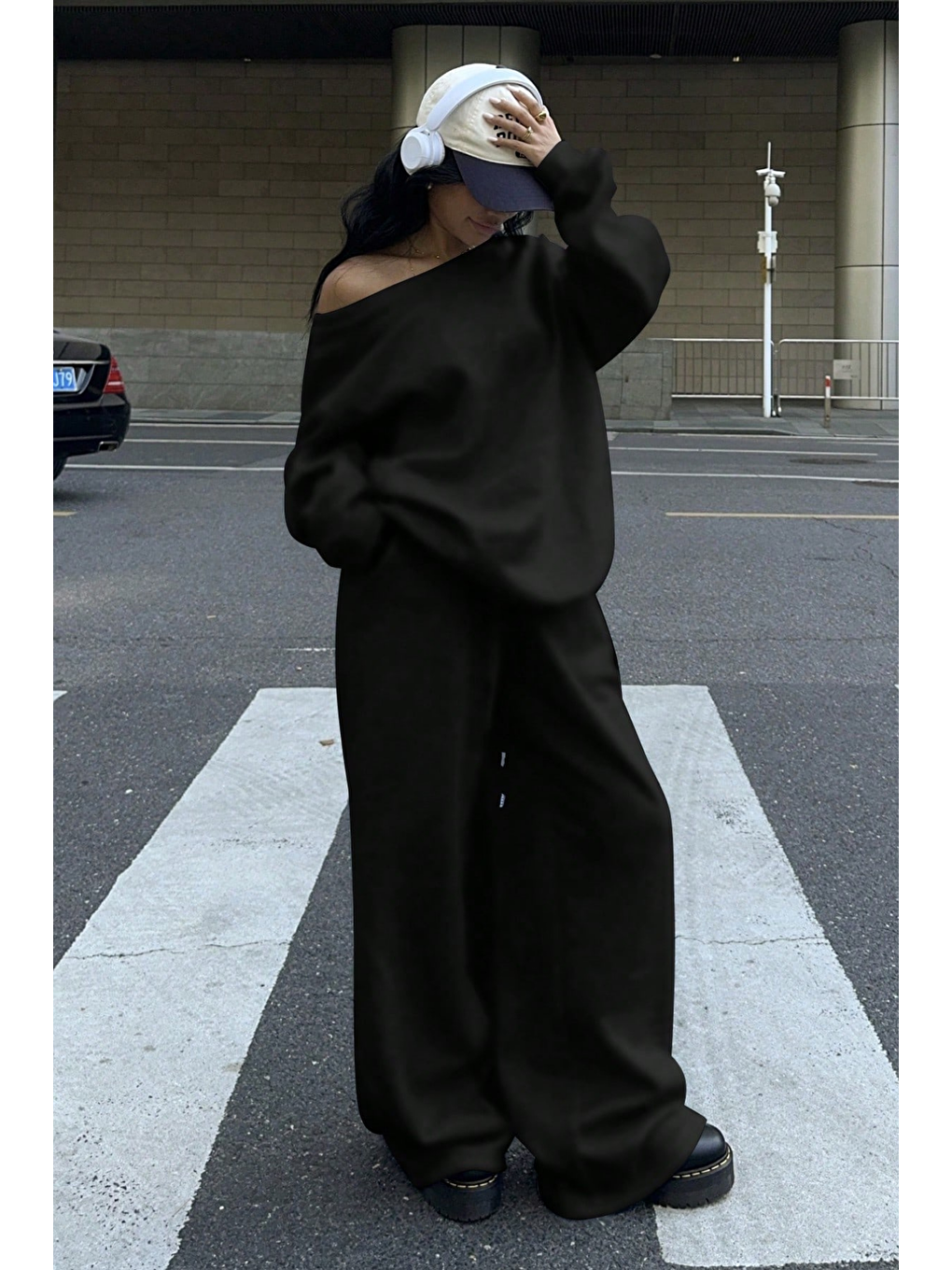 Kadın Siyah Düşük Omuz Yumuşak Basic Sweat Eşofman Takımı-4