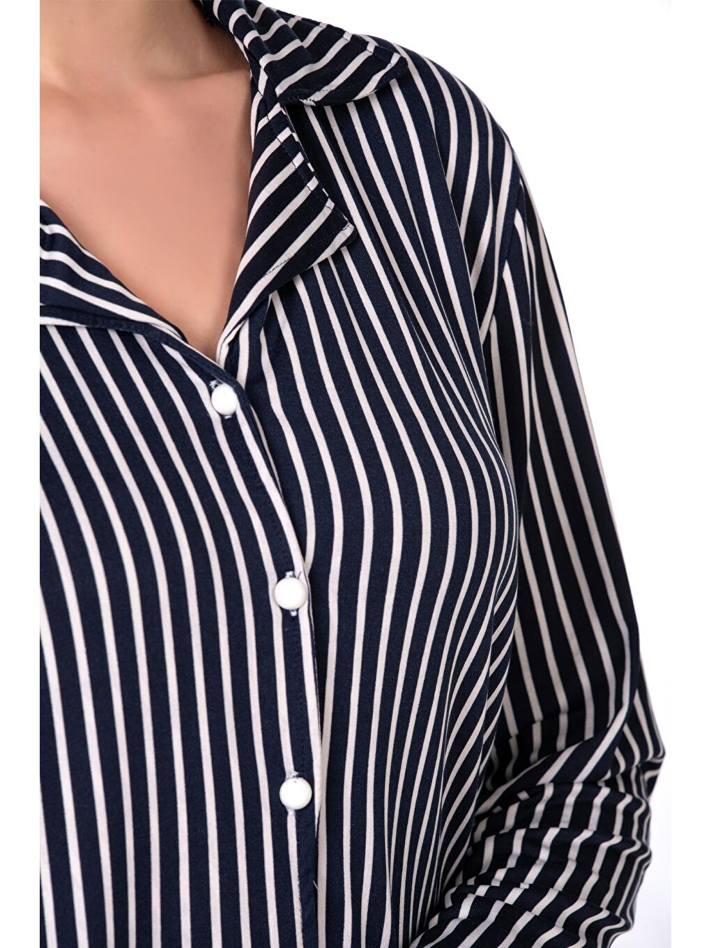 Lacivert Lizbon Kumaş İçi Şardonlu Çizgili Önden Düğmeli Kadın Pijama Takımı-1