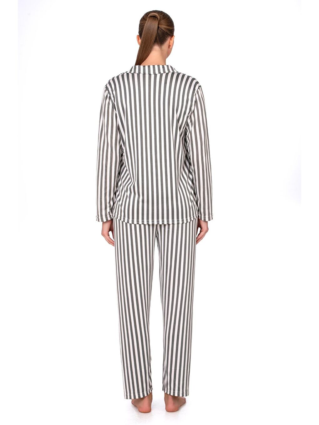 Gri Çizgili Lizbon Kumaş İçi Şardonlu Önden Düğmeli Kadın Pijama Takımı-3