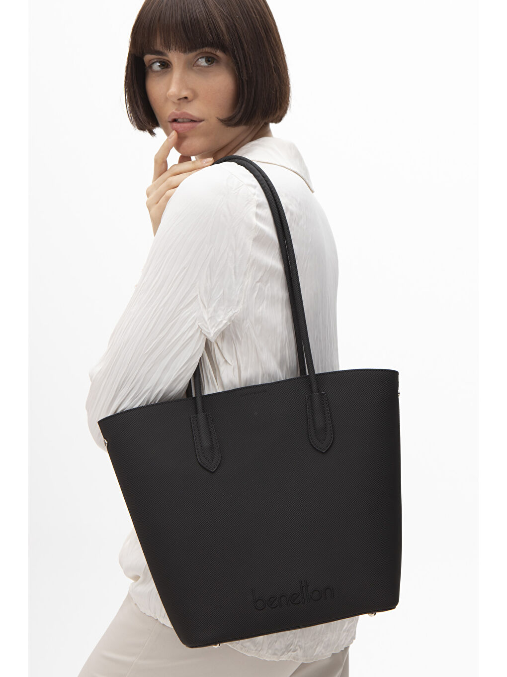 Siyah Kadin Kol Çantasi Si̇yah BNT1609-1