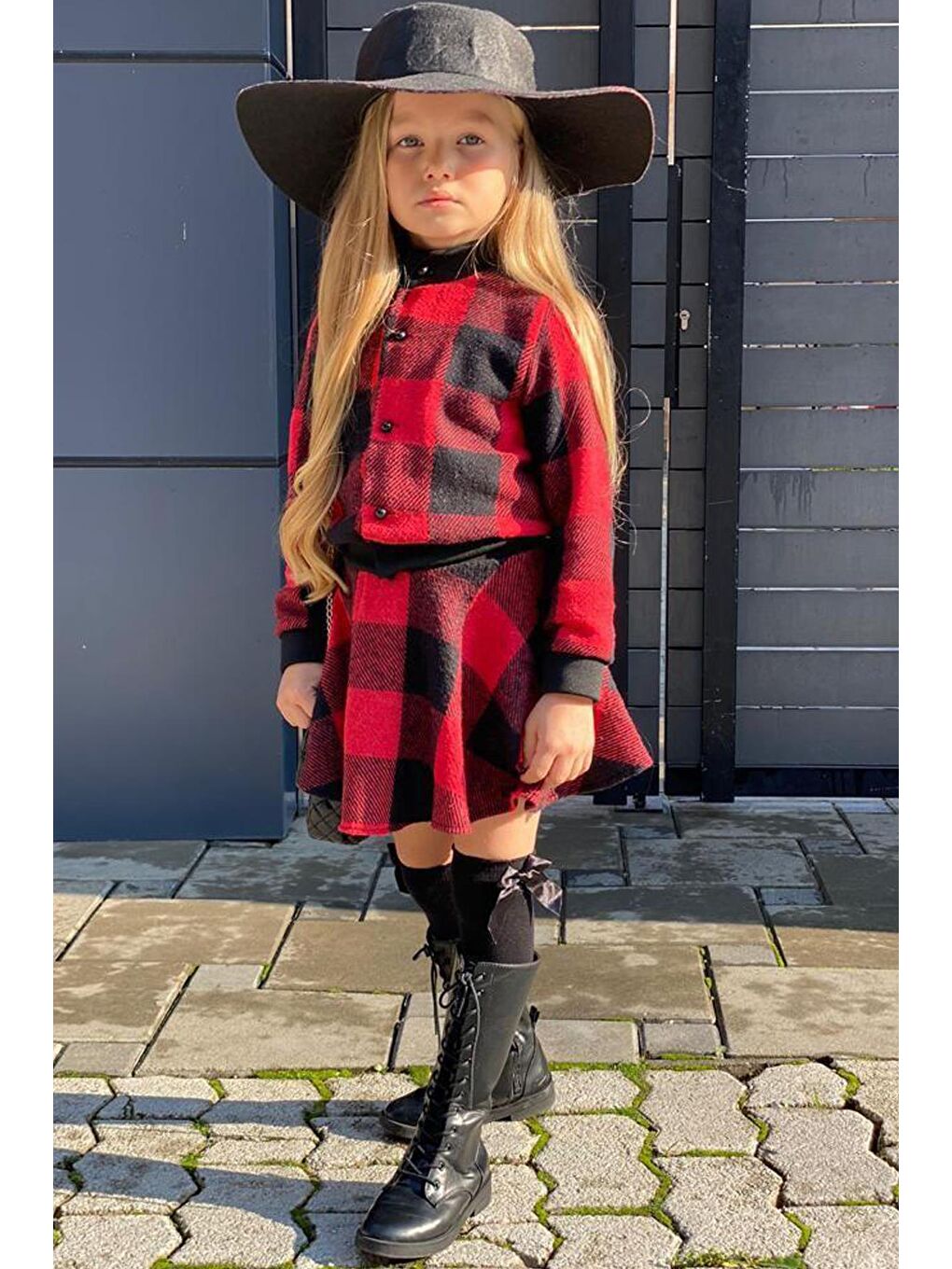Kız Çocuk Şapkalı Kare Desenli Kırmızı Etekli Takım 3-12 Yaş