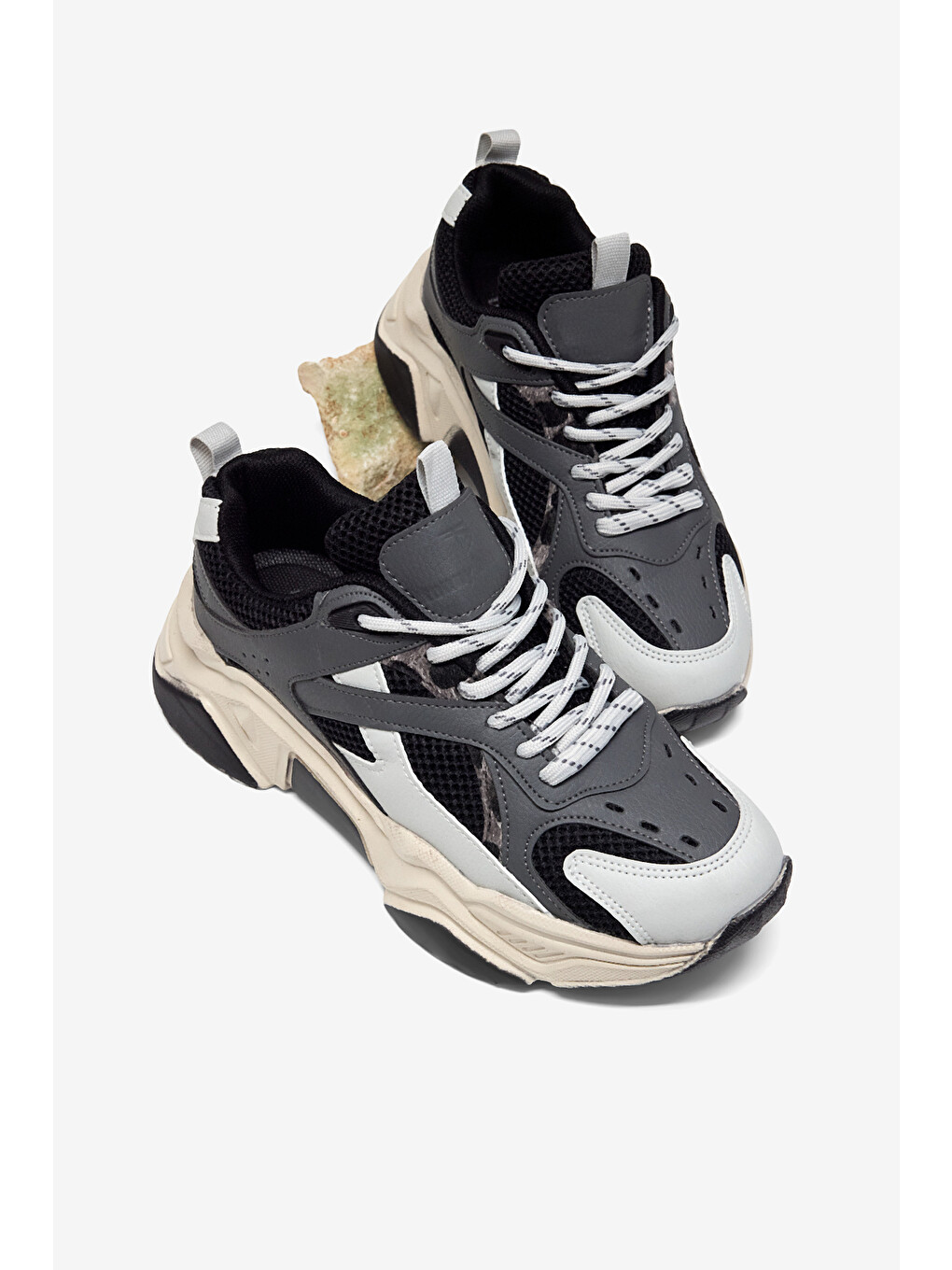 Kadın Füme Gri Rahat Kalıp Poli Taban Bağcıklı Sneaker