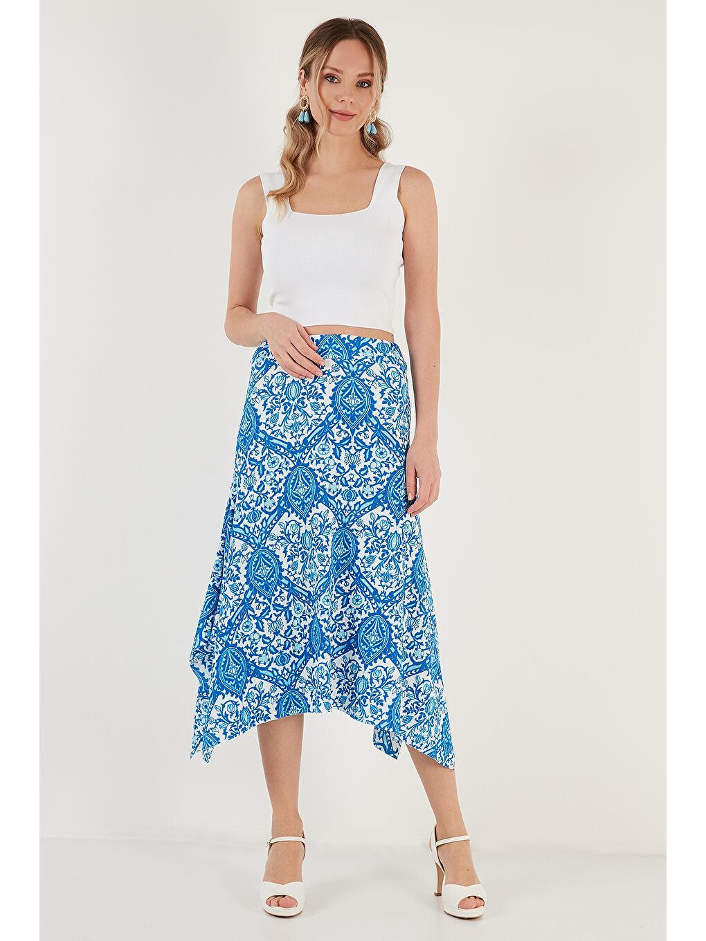 Mavi Desenli Dar Kesim Asimetrik Midi Etek Kadın Etek 5865621