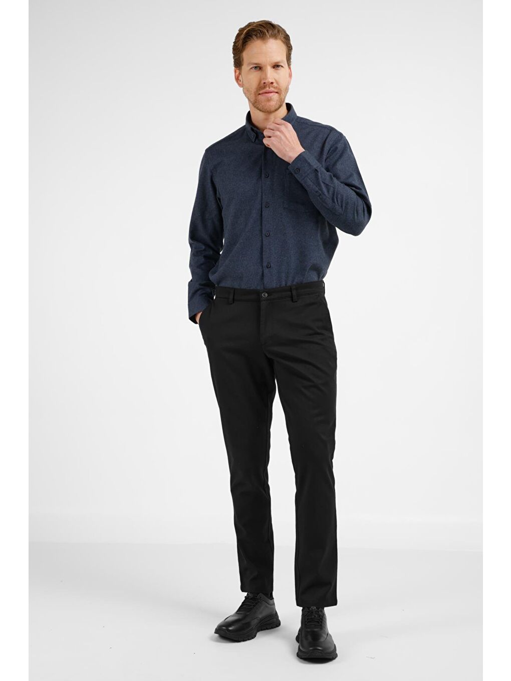 Siyah Yan Cep Düz Paça Pamuklu Comfort Fit Chino Casual Pantolon 1003255159-1