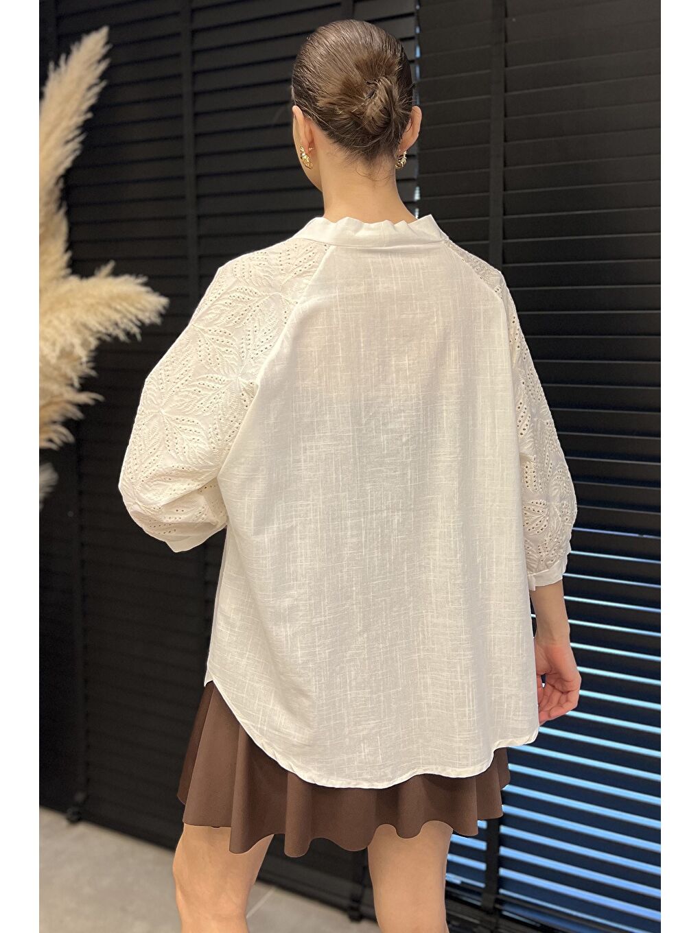 Ekru Kadın Dantel İşlemeli Keten Hırka-2