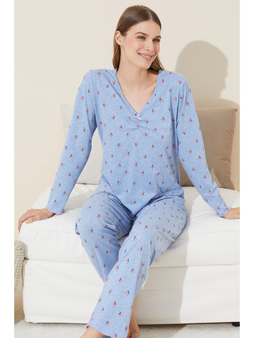 SİYAH İNCİ Mavi mavi çiçek desenli Pamuklu Örme Pijama Takım 24240117