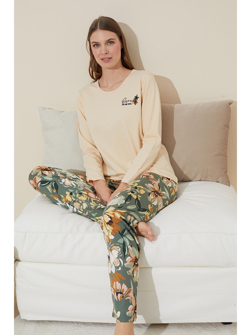 Ekru Krem Nakışlı Pamuklu Örme Pijama Takım 24240108