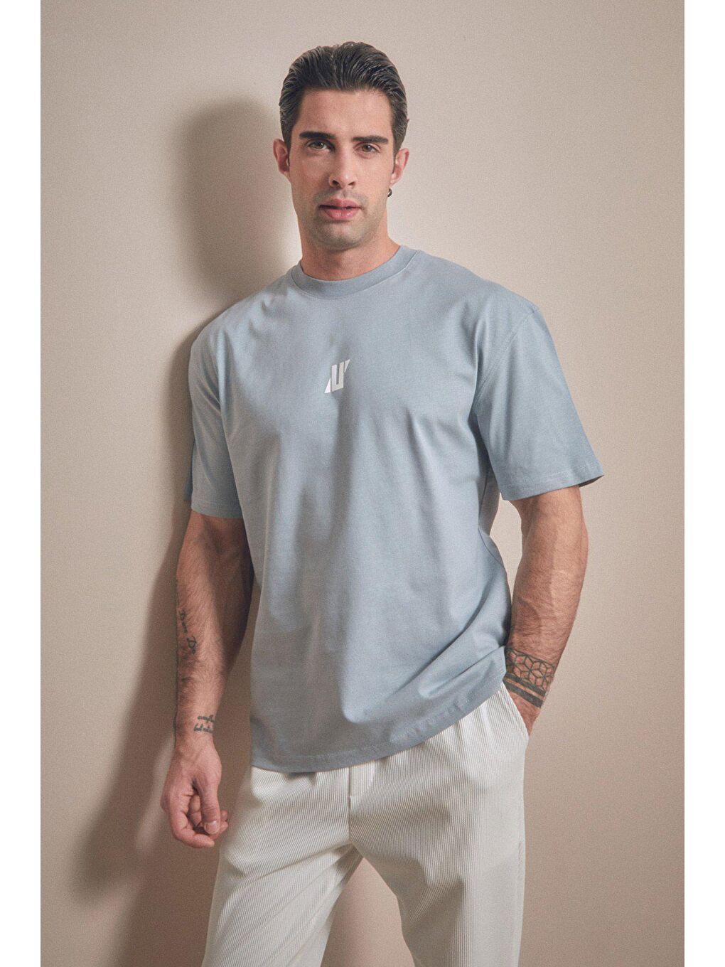 Gri Baskılı Bisiklet Yaka Tişört-1