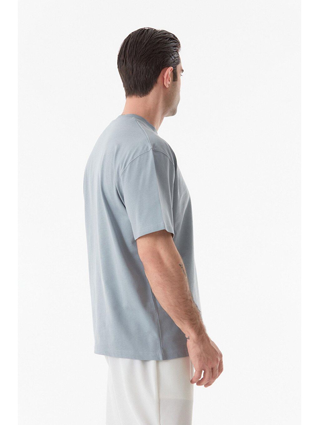 Gri Baskılı Bisiklet Yaka Tişört-4