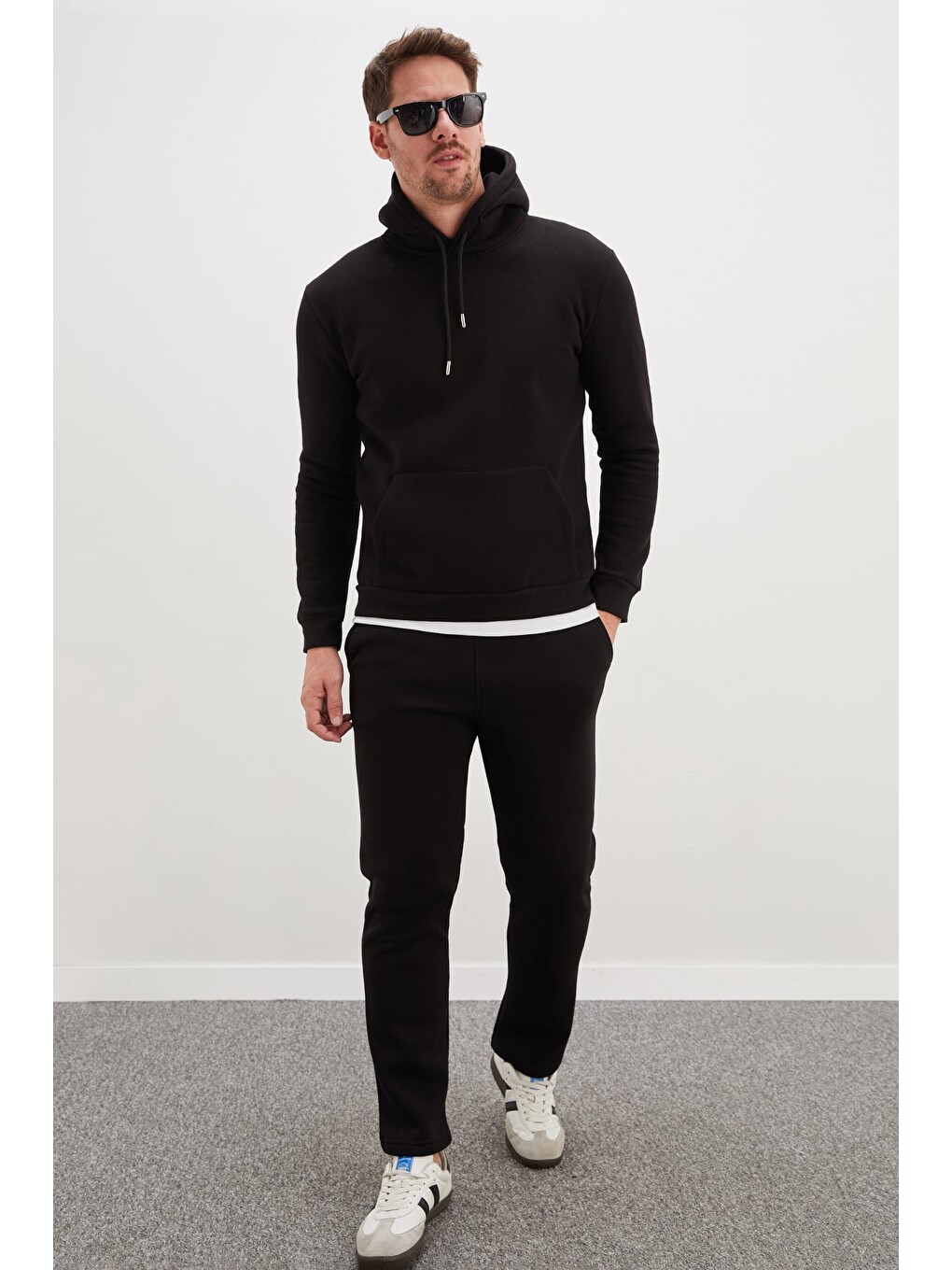 Siyah 3 İplik Basic Kapüşonlu Kanguru Cepli Sweatshirt-3