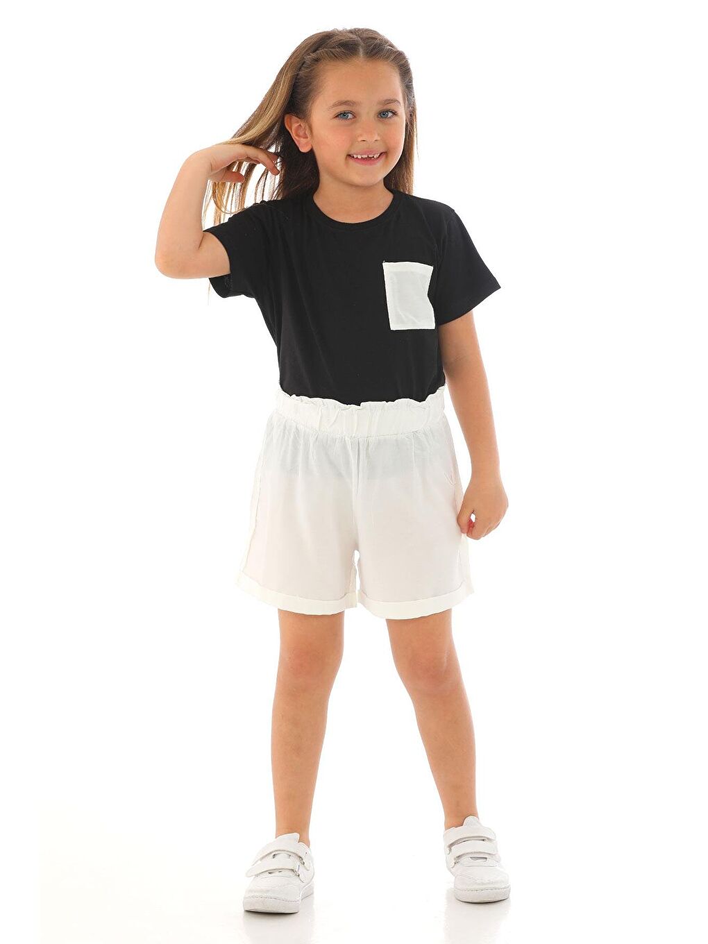 Kısa Kol Ön Cep Detaylı Siyah Beyaz Renk Kız Çocuk Şortlu Takım-2