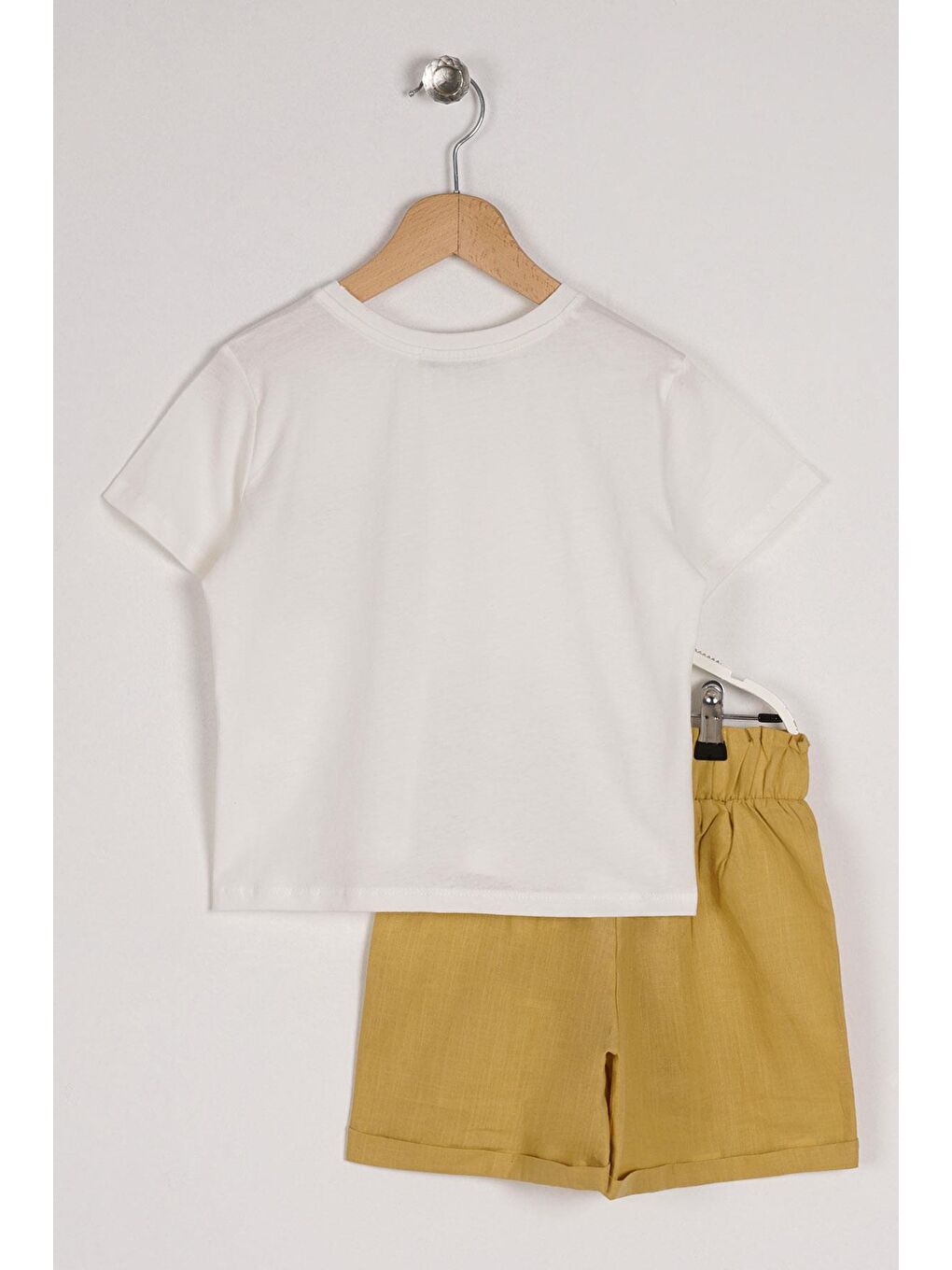 Lila Kısa Kol Ön Cep Detaylı Ekru Hardal Renk Kız Çocuk Şortlu Takım-3
