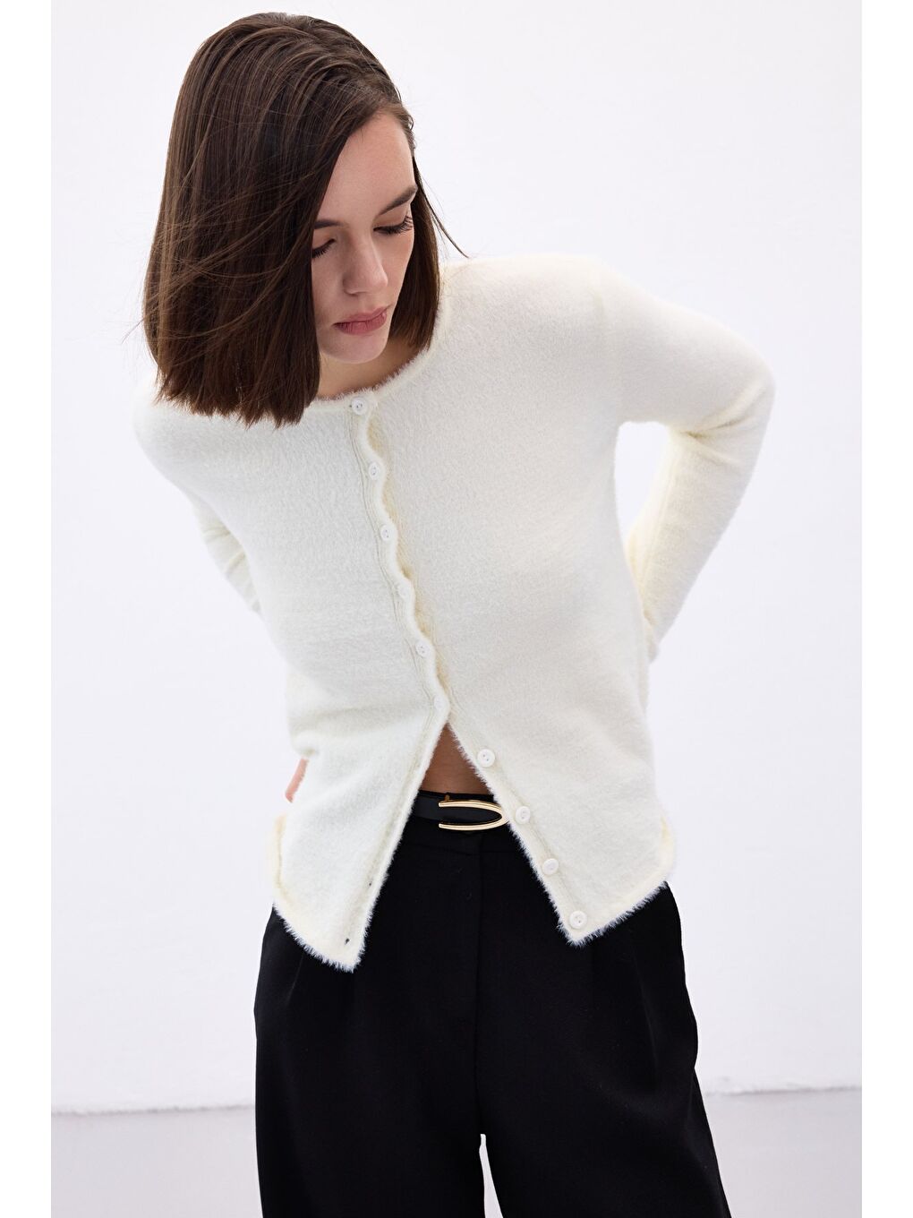 Düğmeli Sakallı Hırka - Ekru-5