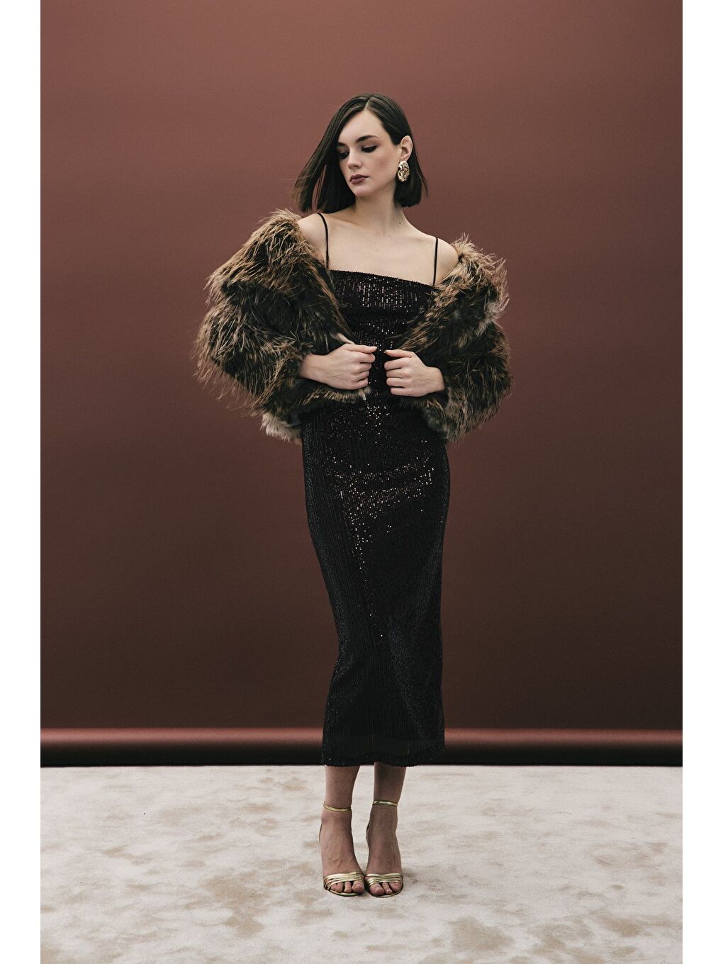 Kahverengi Askılı Uzun Payet Elbise - Kahve-1