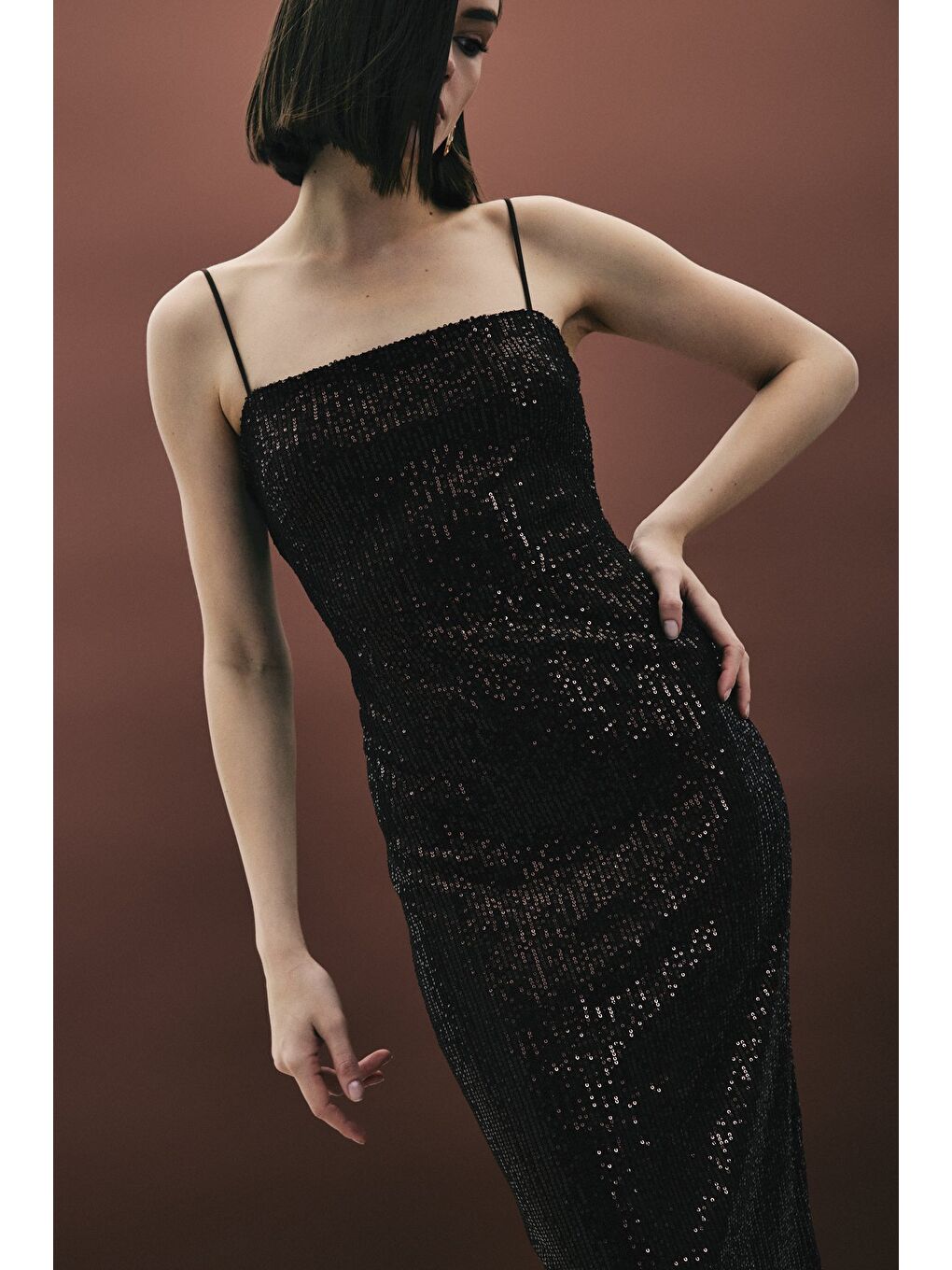 Kahverengi Askılı Uzun Payet Elbise - Kahve-7