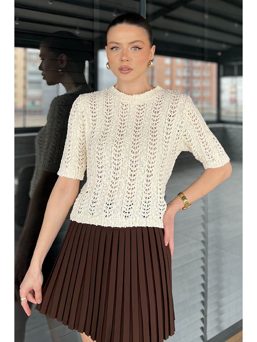 Ekru Kadın Bisiklet Yaka Ajurlu Mevsimlik Triko Bluz-1