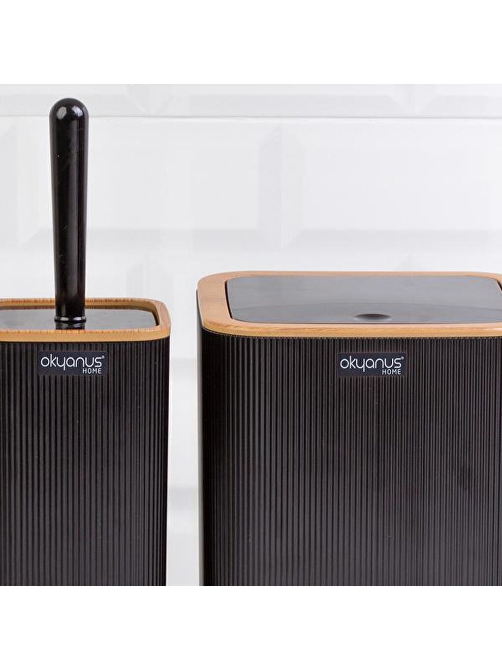 Çizgili 2'li Ahşap Desenli Banyo Aksesuar Seti - Siyah-2