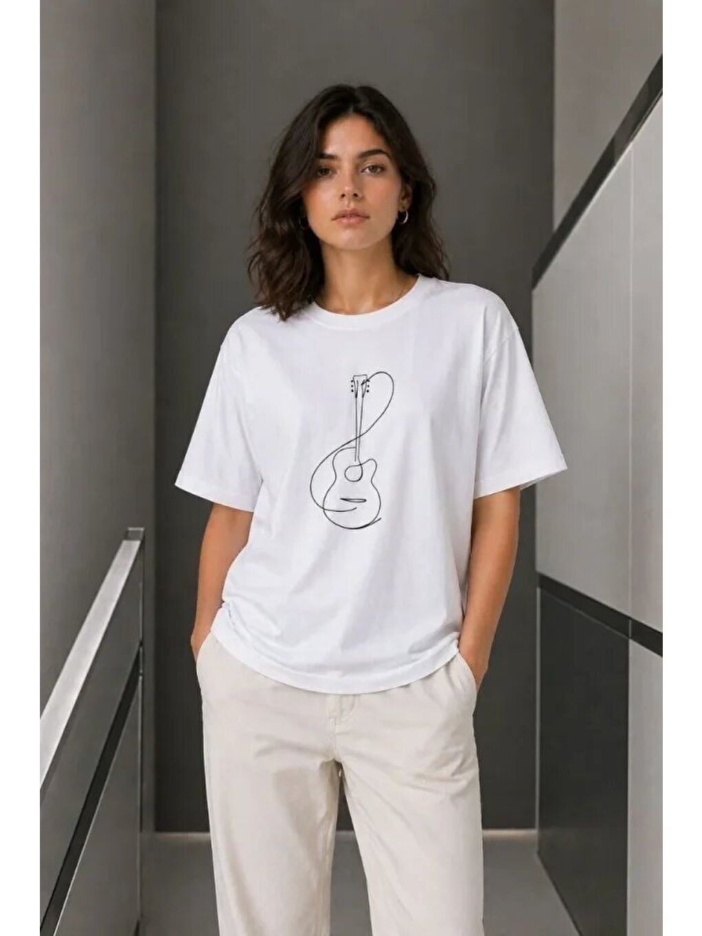 Minimal Gitar Baskılı Tişört T-Shirt Yazlık Kısa Kol Bisiklet Yaka T-Shirt - Beyaz-1