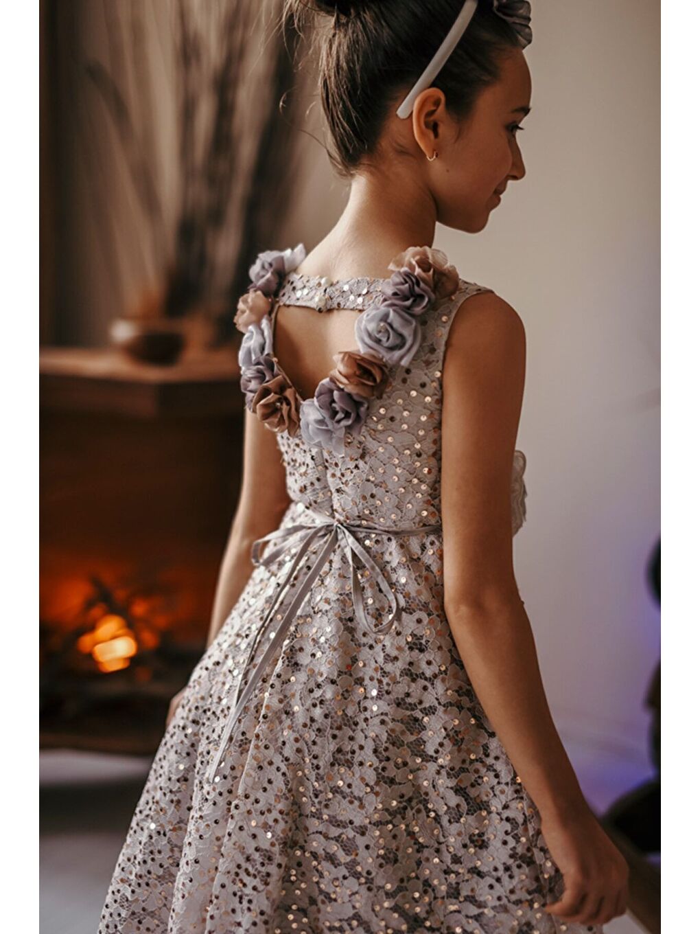 Gri Özel Tasarım Kız Çocuk Elbise, Sırtı Çiçek Detaylı, Taçlı Doğum Günü Elbisesi_M2032-6