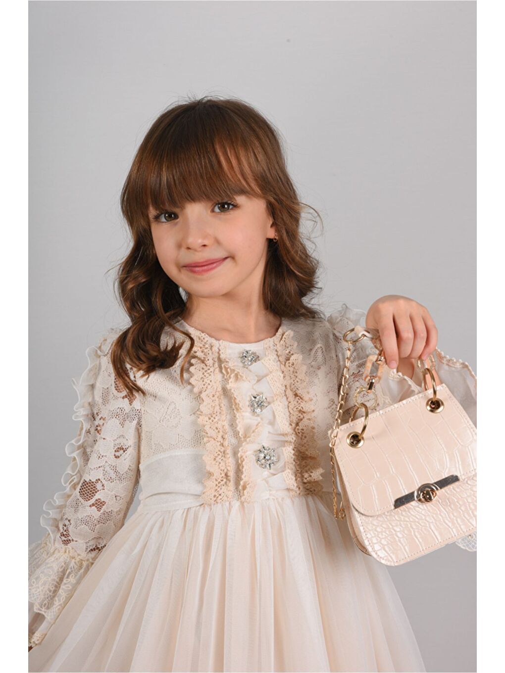 Ekru Özel Tasarım Kız Çocuk Abiye Elbise, Çanta Aksesuarlı, Fırfır Detaylı Uzun Kız Çocuk Elbisesi_M2442-5