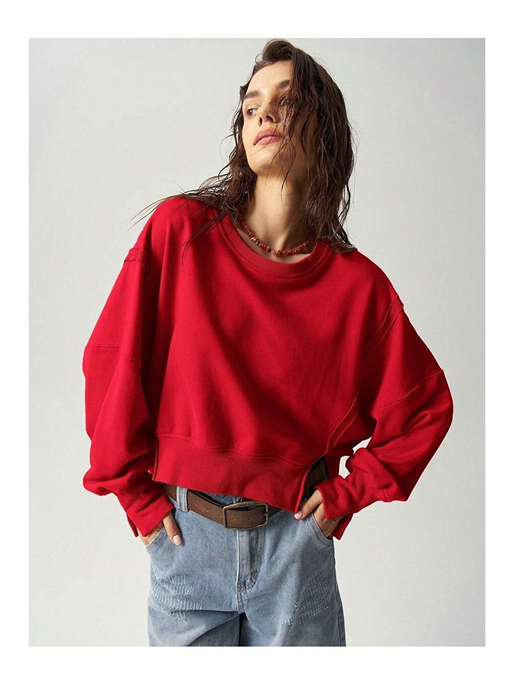 Kadın 3 Iplik Kırmızı Yanları Yırtmaç Detay Kısa Sweat-2