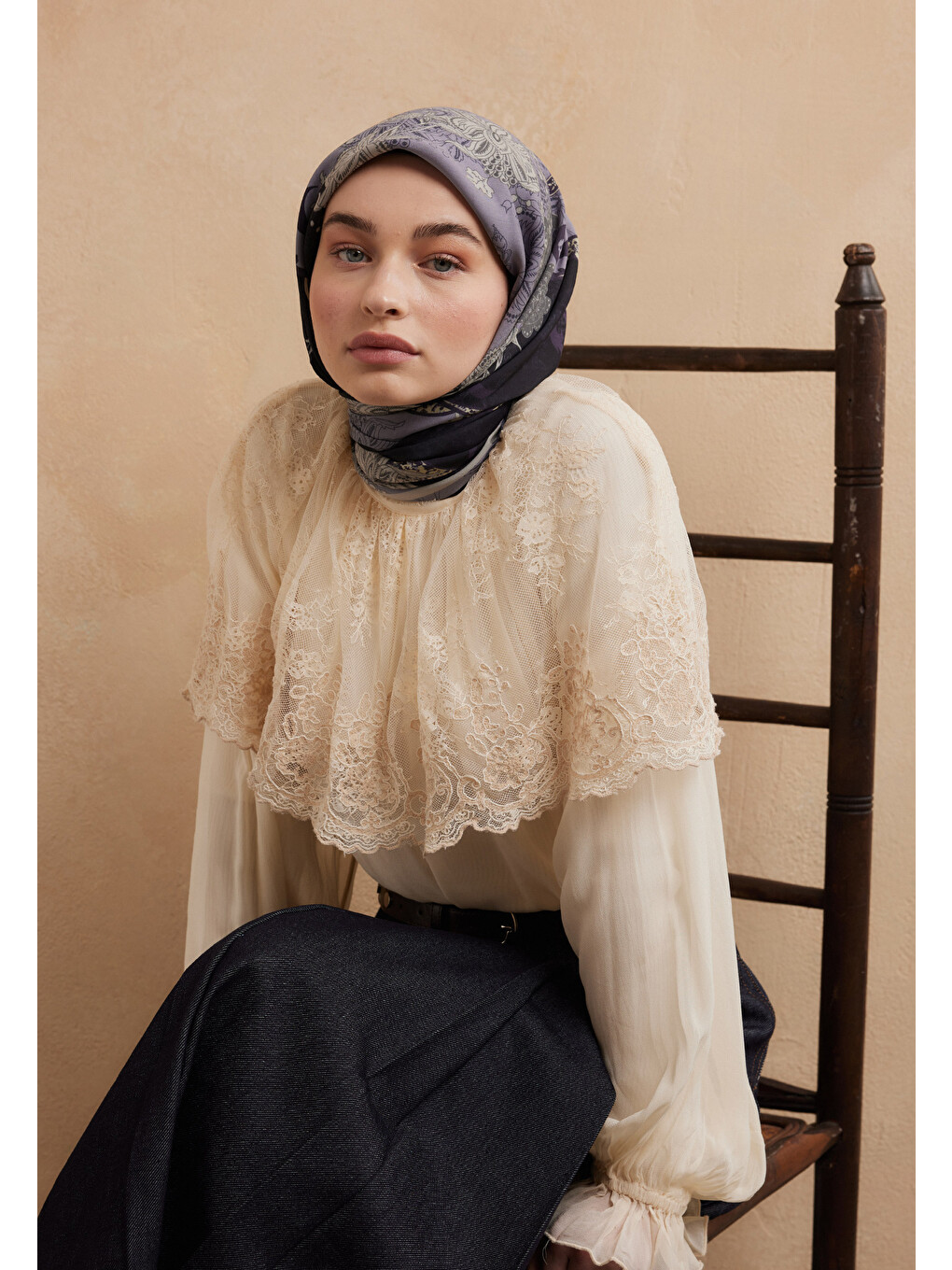 Sıenna Desen Pamuk İpek Eşarp Siyah-4
