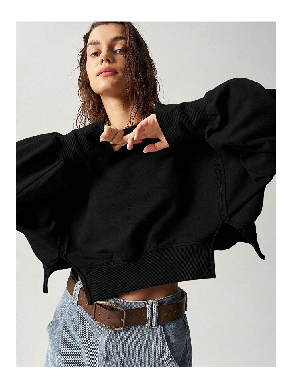 Kadın 3 Iplik Siyah Yanları Yırtmaç Detay Kısa Sweat-2